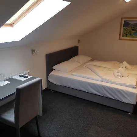 Hotel Jezero 3*